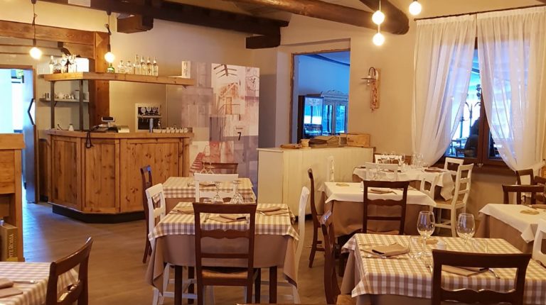 Immagine che raffigura Ristorante  pizzeria - Taverna dei Battibecchi